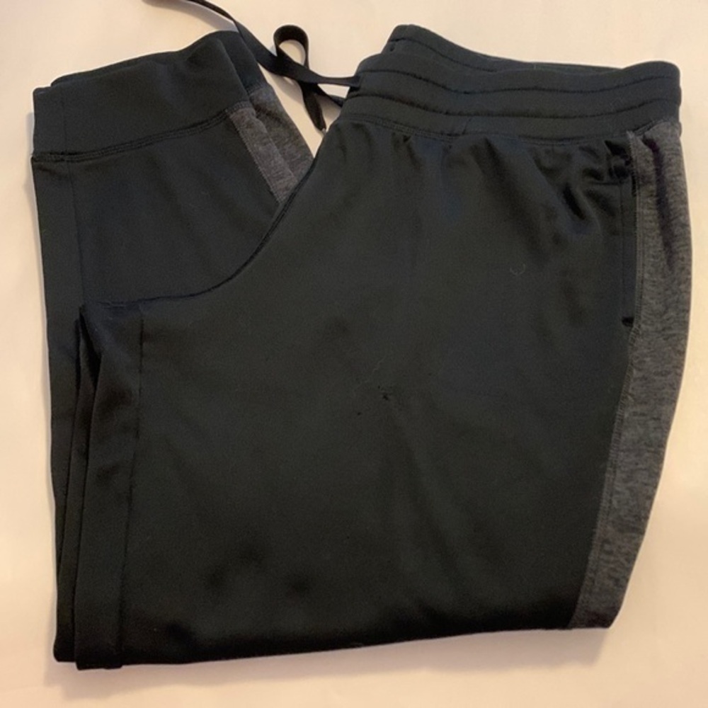 Black joggers size XL